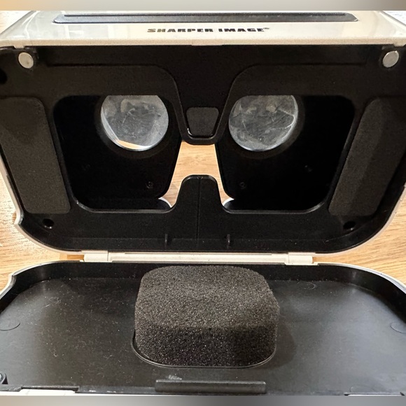 Sharper Image White Overhead Smartphone VR Headset Goggles - Picture 3 of 3